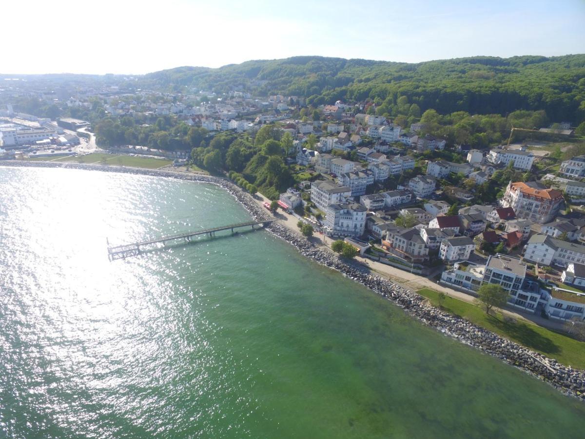 Отель Faehrblick - Direkt Am Wasser Засниц